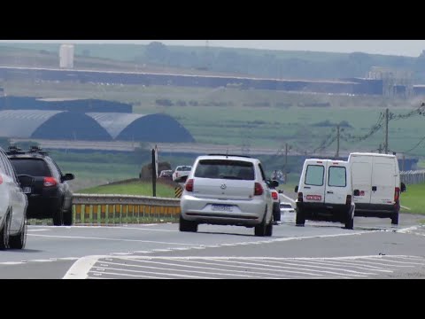 Mais de 3,5 milhões de veículos devem seguir ao litoral no final de ano