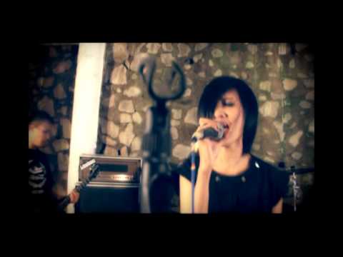 The Frustaters   Teringat Karena Waktu OFFICIAL VIDEO CLIP