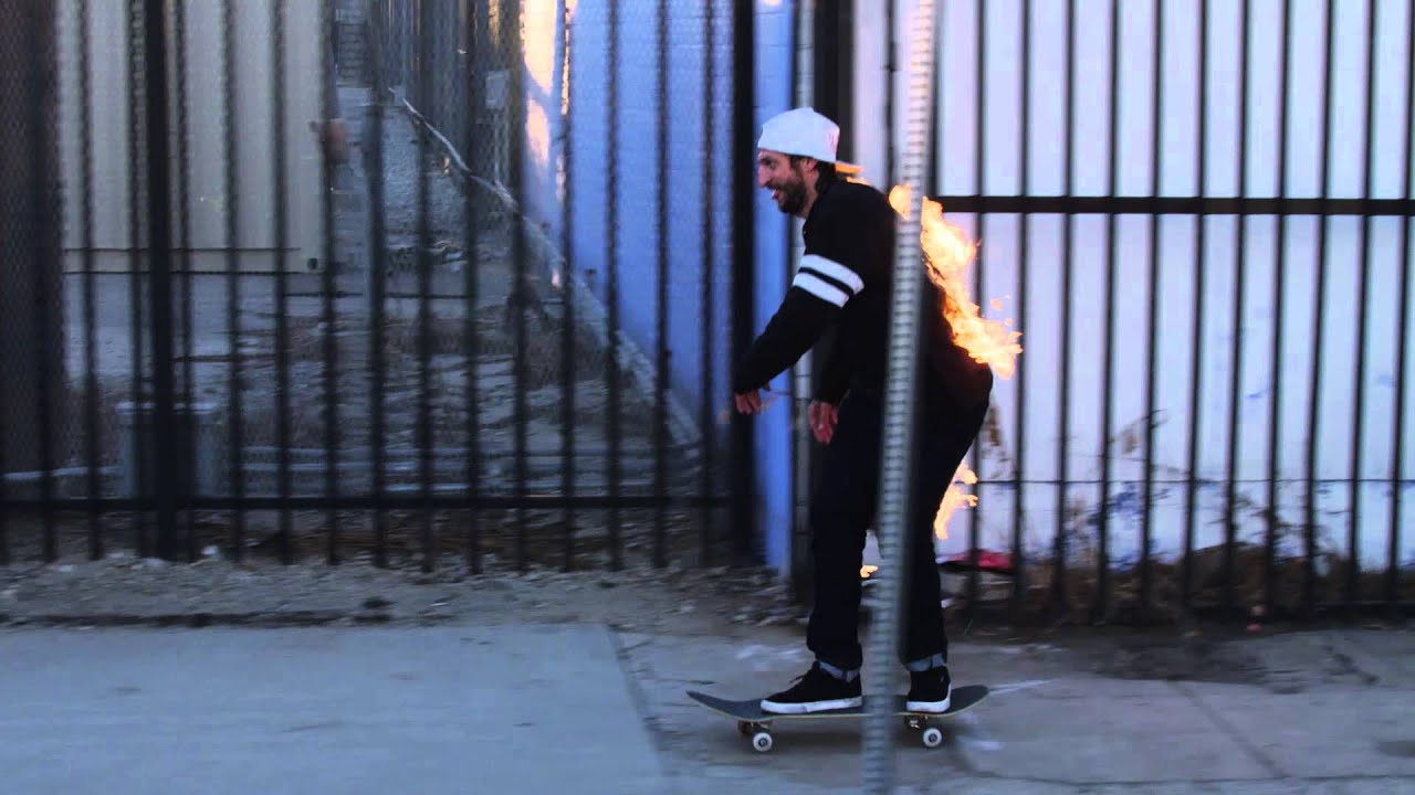 Lizard King se prende fuego para Stance