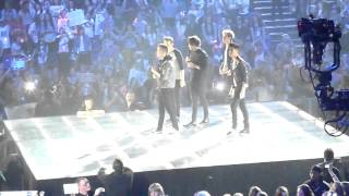One Direction twinkle twinkle little star and Harlem Shake - TAKE ME HOME TOUR
