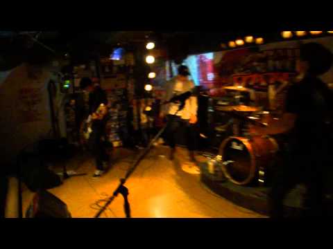 20131013 Combative Post - (2)