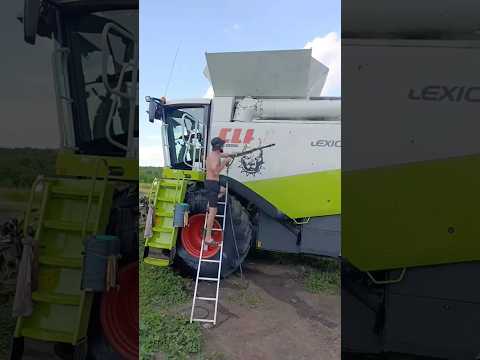CLAAS LEXION UPGRADE! 🚜🔥 Bigger. Faster. Better. #shorts