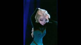 Her transformation 😍❄💙 #elsa #queenelsa #snowqueen #frozen1 #lovestory