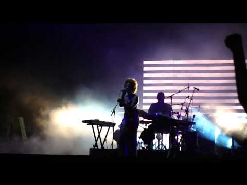 Massive Attack - Teardrop HD (live @ Frequency, 2010)