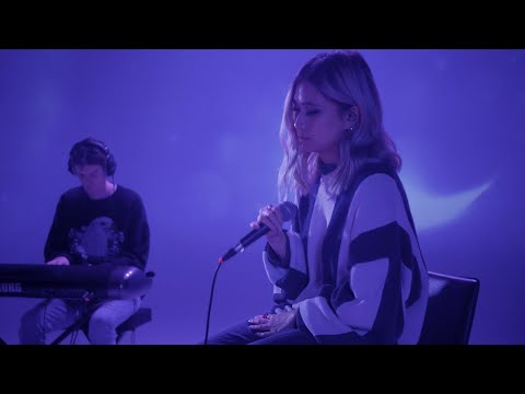 NIKI - Switchblade (Stripped)