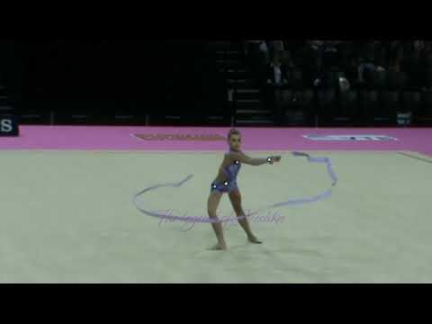 Natalija JANUSA (LAT) ribbon - 2011 Montpellier worlds Qualifs
