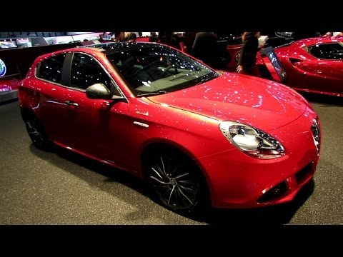2014 Alfa Romeo Giulietta Exclusive Diesel - Exterior and Interior Walkaround - 2014 Geneva Motor Sh