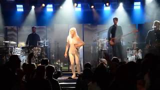 HollySiz - Rather Than Talking Live en Quimper,fete de la musique 21/06/2018.