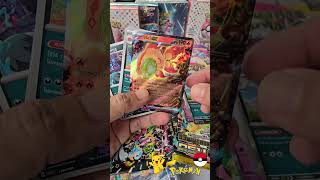 ปิกาจูนายชอบฉันจริงๆเหรอ ขอใบแรร์ให้บ้างก็ได้นะ #pokemon #pokemoncards #pikachu #charizard