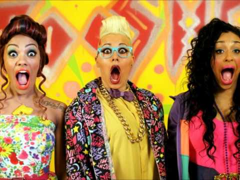 Stooshe - Love Me