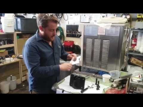 download lagu mp3 mp4 Soft Serve Ice Cream Frozen Yogurt Machine, download lagu Soft Serve Ice Cream Frozen Yogurt Machine gratis, unduh video klip Soft Serve Ice Cream Frozen Yogurt Machine