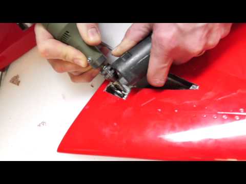 Henrik Modifies tail on the FEJ 1:4,5 Bae Hawk