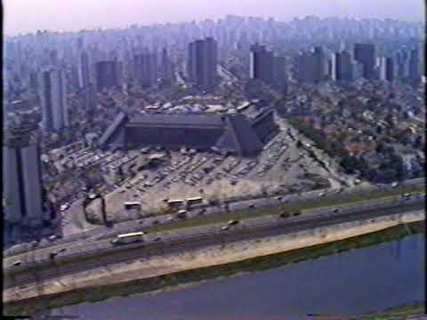 Voando sobre São Paulo - Janeiro de 1986 (Canal; Videos etc & RÁDIO MEMÓRIA)