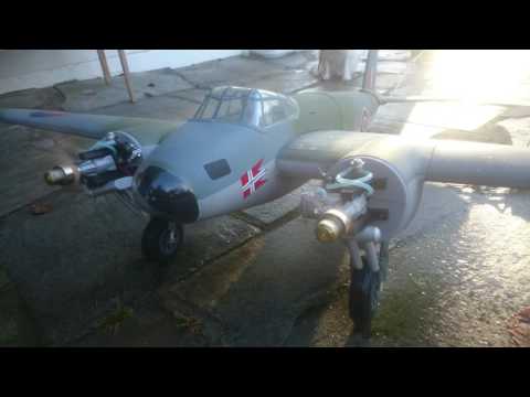 DH Mosquito R/C engine test
