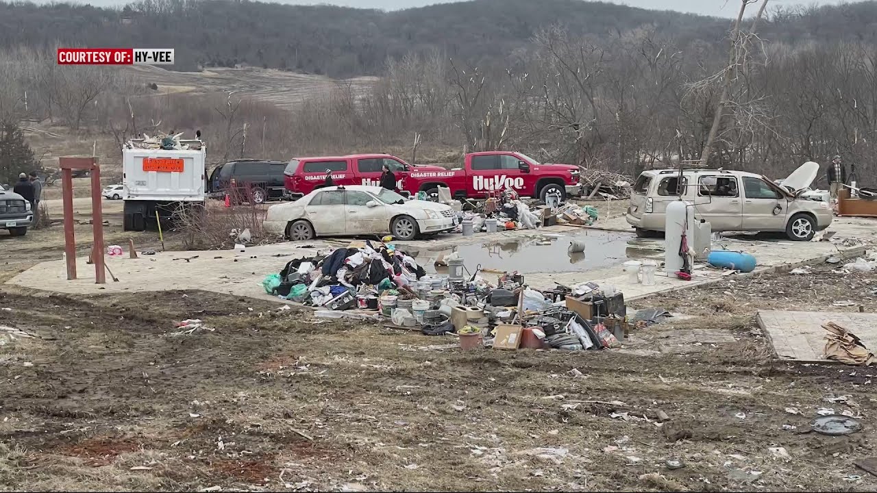 Hy-Vee providing helpful hand with disaster relief fleet