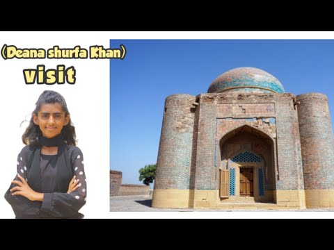 Tomb of diwan shurfa khan makli necropolisworld heritage site (visit with moon)