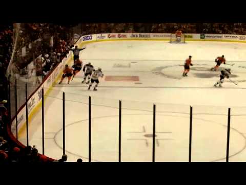 Flyers Score vs Bruins 3/30/13
