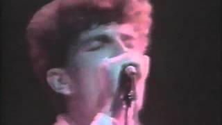 Split Enz  WALKING THROUGH THE RUINS March 81