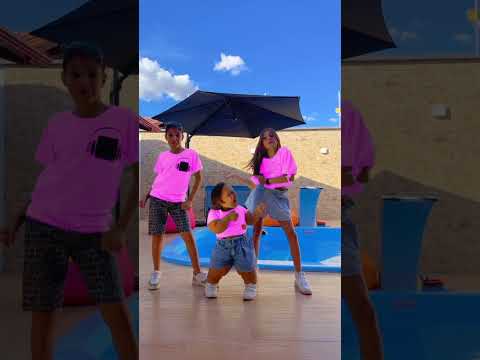 Dancinha trend com o trio MC Divertida, Jessica e Henrique  #shorts - The Family Show