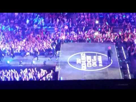 [FANCAM] 170302 One K Concert In Manila - B.A.P (Intro + Sky Dive)