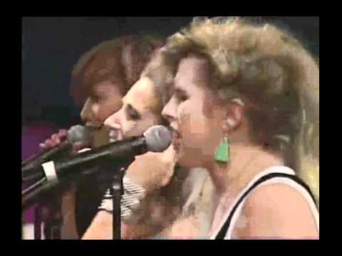 CLUBLAND SMASHED THE VIDEOS - 19 - E TYPE vs HANDZUP - TRUE BELIEVER-ON THE MOVE.avi