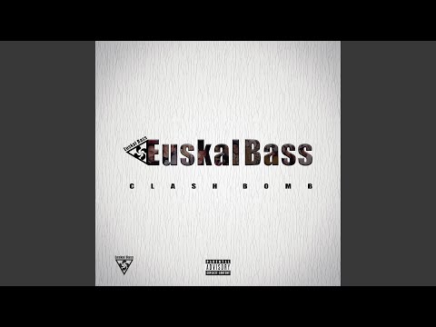 CLASH BOMB