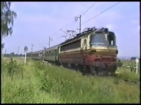 Provoz vlaků na trati č.225 - mechanické závory u Mnichu v létě 1998