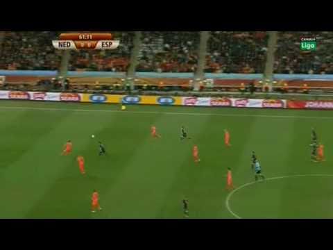 Parada de Casillas a Robben en la final del mundial....(360p_H.264-AAC).mp4