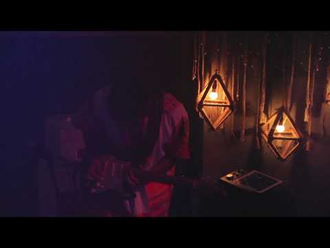 Blushing Satellite - Flow (Live at blueFROG)