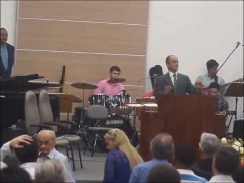 "Riquezas não preciso ter"