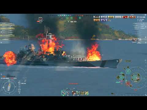 Des Moines destroying a Montana at close range