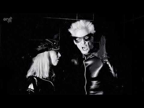 Supla & Victoria Wells - Purple Passion