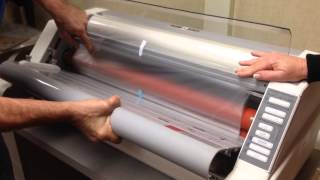 How to reload a laminator