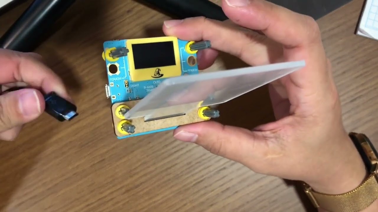 CodeWiz- Making an LED light that turns on when it gets dark