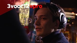 Thomas Azier over dat rare geluidje in Talk To Me (live in 3voor12 Radio)