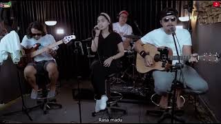 Download lagu COVER Ghina nur akasyah-DIRANTAI DIGELANGI RINDU-EXIST mp3