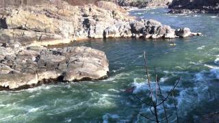 preview picture of video 'Kayaking Potomac river near Great Falls Park, VA'