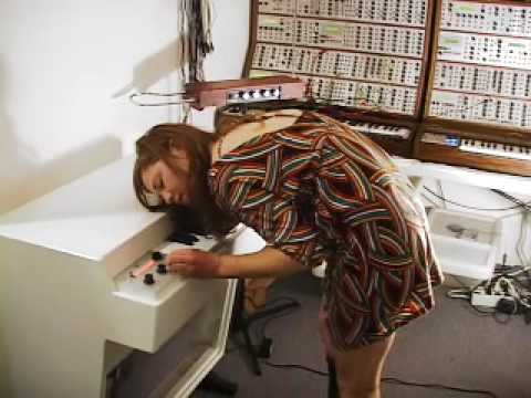 Tara Busch -  Switched on Mellotron!