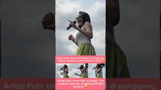 Download lagu Goyang Arlida putri membuat semua penonton ikut berjoget #shorts #arlidaputri #goyang #viral #fyp mp3