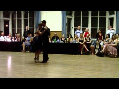  Andrea Misse  and  Javier Rodriguez  are  dancing  to  the  milonga  "  La Cicatriz  "