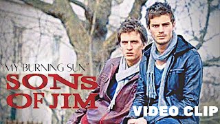 (CLIP-MÚSICA) Jamie Dornan: “Sons of Jim” Video Clip “ My Burning Sun” (2006)