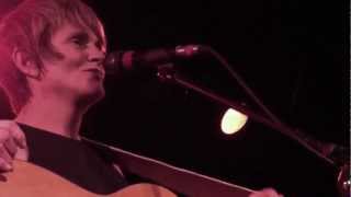 Shawn Colvin STORY ABOUT TOURING WITH SUZANNE VEGA 12/17/2011 Coach House