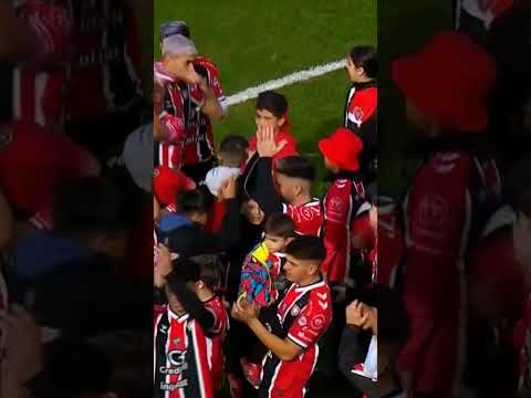 "GRAN RECIBIMIENTO PARA #CHACARITA ANTE #NUEVACHICAGO" Barra: La Famosa Banda de San Martin &bull; Club: Chacarita Juniors