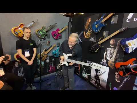 Brian Bromberg @ Kiesel NAMM 2020 (Smooth Jazz Family)