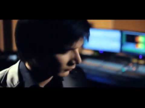 Мейрамбек Бесбаев & "Тарту" тобы - "Ерке нәзiгiм"