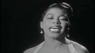 Sarah Vaughan - Live S&#39;Wonderful Experience Unecessary