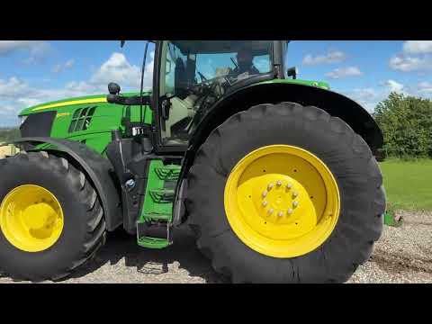 Video: John Deere 6215R tractor 1