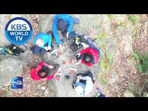 Unique Hiking Culture & Running Race in Korea [KBS WORLD News Today / ENG / 2019.10.21]