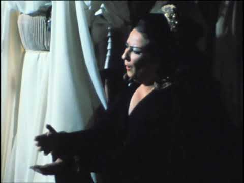 Montserrat Caballe "Deh! no volerli vittime" Norma Orange