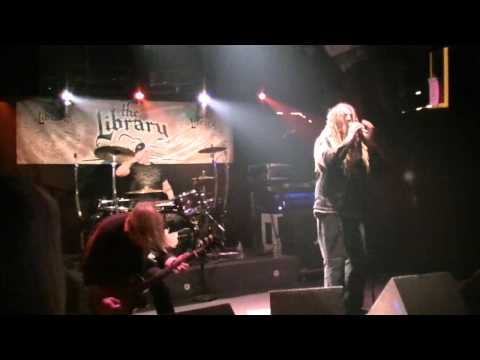 Future Leaders of the World - Can't Let Go (LIVE)